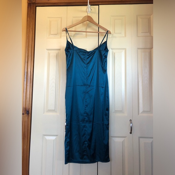 Cowl neck emerald green slip dress - Picture 4 of 4